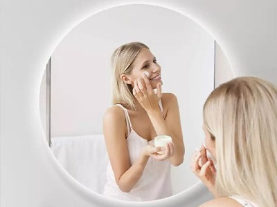 8 причин установить в ванной комнате зеркало с подсветкой
