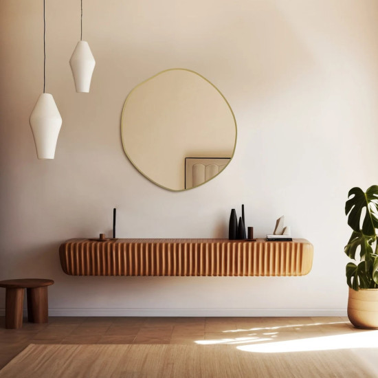 Зеркало нестандартной формы в золотой раме Альберо