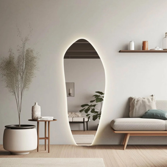 Зеркало неправильной формы в полный рост с эмбилайт подсветкой E034 Зеркало неправильной формы в полный рост с эмбилайт подсветкой E034