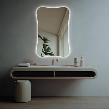 Настенное дизайнерское зеркало органической формы с задней парящей подсветкой E080