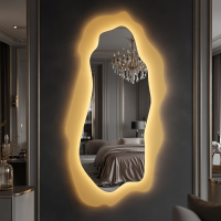 Настенное дизайнерское декоративное зеркало неправильной асимметричной формы на металлическом основании с задней фоновой подсветкой Голден Лайт