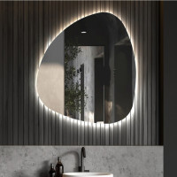 Зеркало неправильной формы с парящей эмбилайт подсветкой Лерой