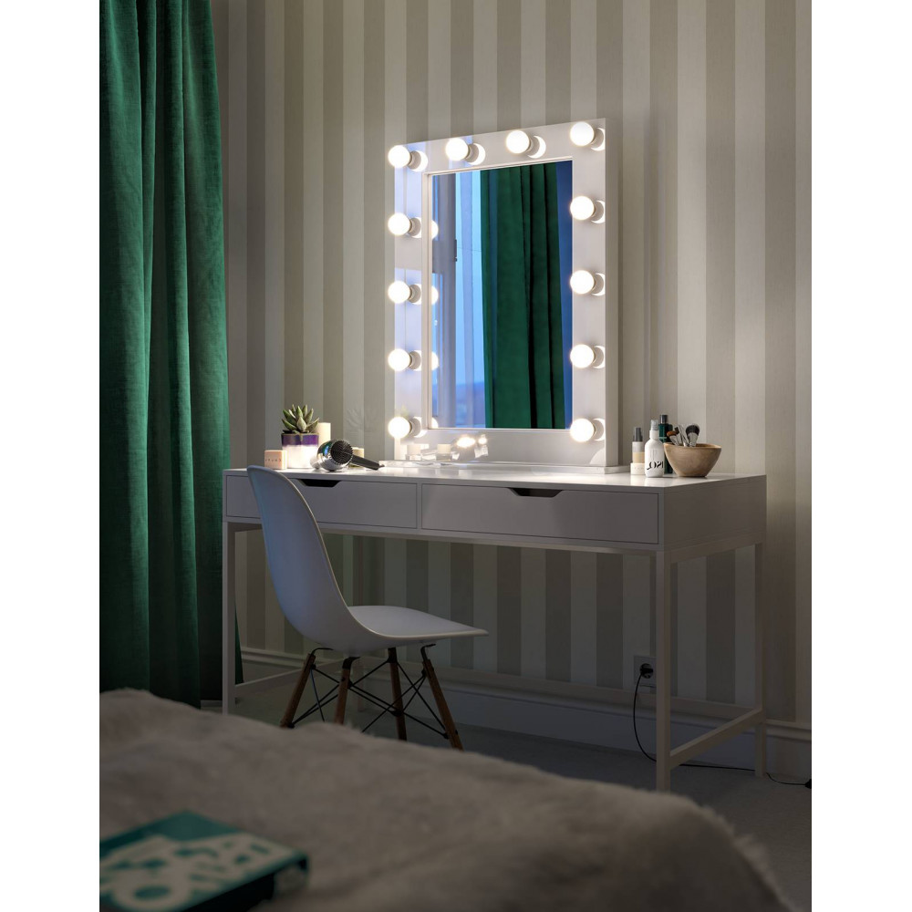 Гримерные зеркала с подсветкой и туалетные столики от производителя R&L beauty production
