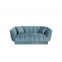 Велюровый двухместный диван Fabio с двумя подушками