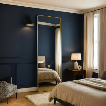 Напольное зеркало в полный рост в золотой раме с закруглёнными углам Элеганс