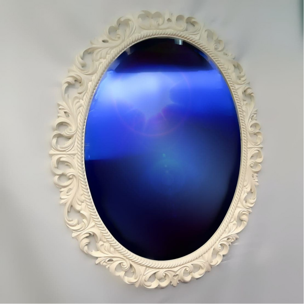 Овальное настенное зеркало в раме «Азалия» Белое —   в .