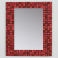 Зеркало настенное в раме из стеклянной красной мозаики Элис 004