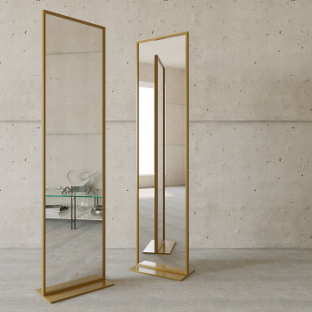 Напольное зеркало в полный рост в металлической золотой раме Итан
