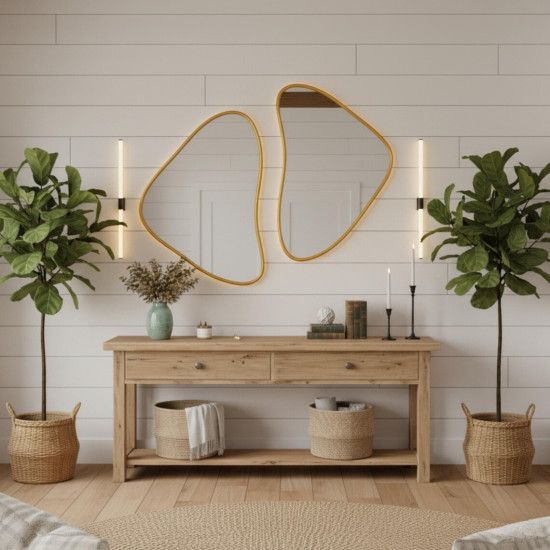 Настенное дизайнерское зеркало неправильной формы в золотой раме Адриана