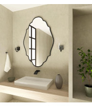 Настенное декоративное зеркало в чёрной фигурной раме Лорена