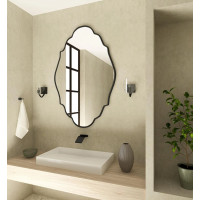 Настенное декоративное зеркало в чёрной фигурной раме Лорена