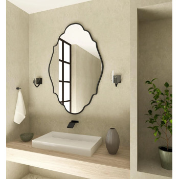 Настенное декоративное зеркало в чёрной фигурной раме Лорена