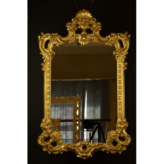 Фигурное зеркало в багете «Монтришар»