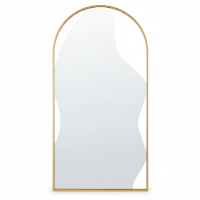 Настенное асимметричное зеркало в золотой раме в форме арки Эмма